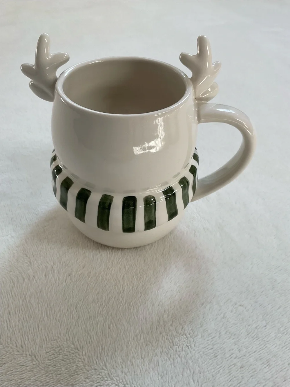Crate & Barrel Snowy Reindeer Mug Christmas Green Scarf Holiday Coffee Cup